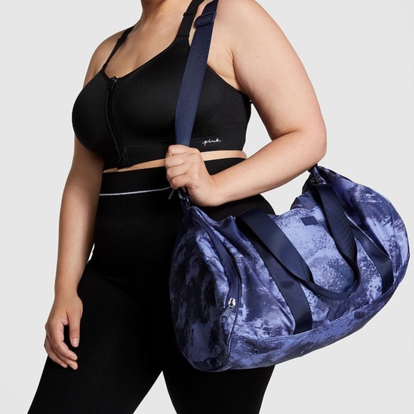 PINK Everyday Duffle Bag - Picture 2 of 3